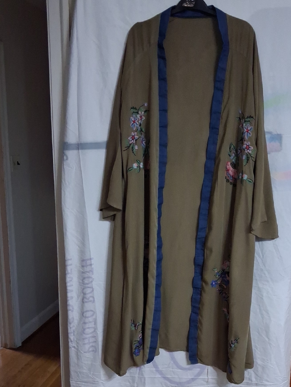 Realtree Olive Green and Navy Embroidered Kimono